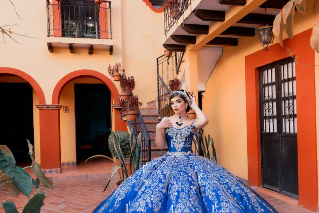 Estilo Isabella Quinceanera Dresses