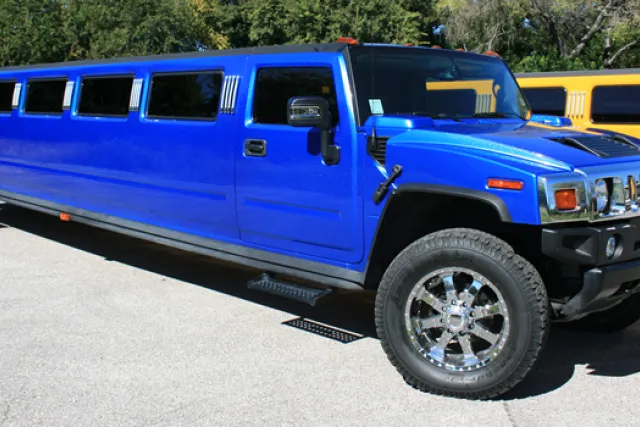 blue hummer limo