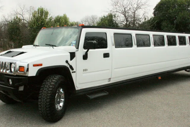 white hummer limo