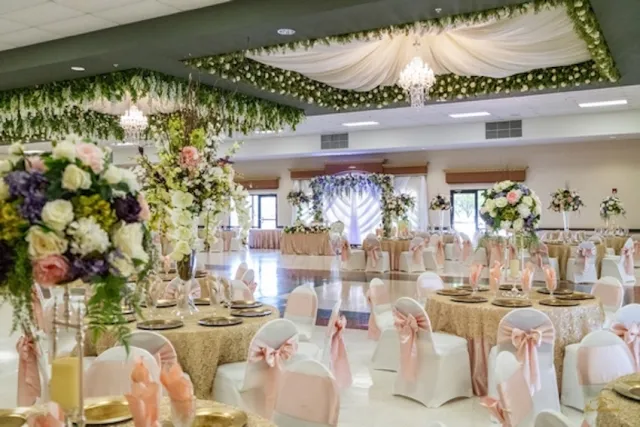 las fuentes banquet hall